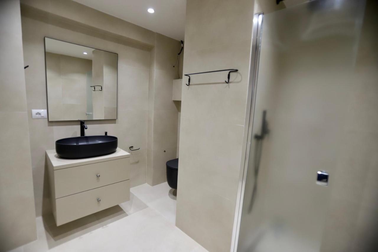 La Grand - New Bazaar Apartment Tiranë Ngoại thất bức ảnh