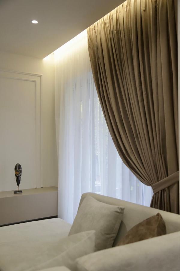 La Grand - New Bazaar Apartment Tiranë Ngoại thất bức ảnh