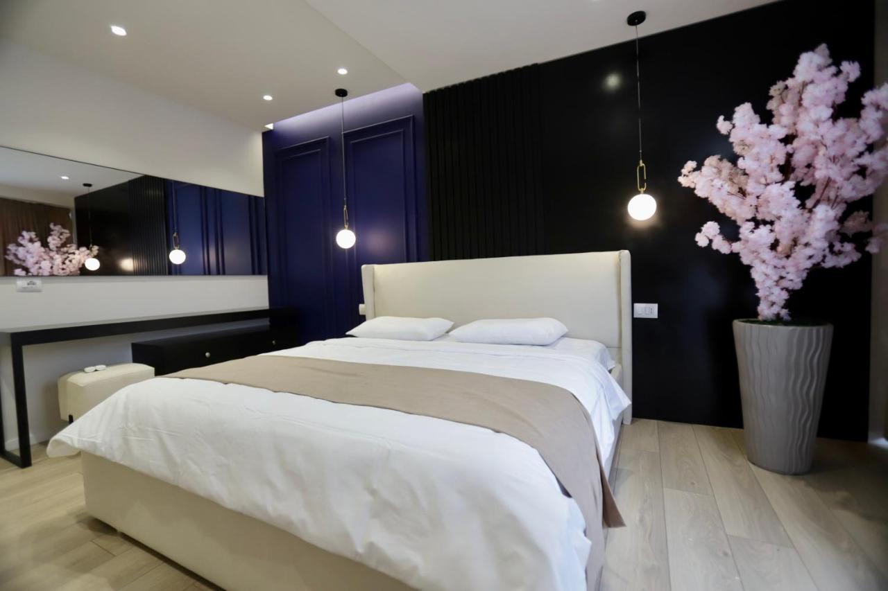 La Grand - New Bazaar Apartment Tiranë Ngoại thất bức ảnh